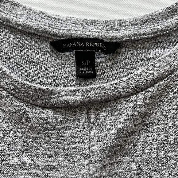 Grey Tank from Banana Republic - Picture 7 of 9